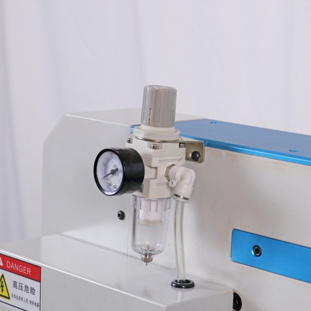 I.C.T-GV330 | Máquina de corte en V tipo guillotina PCB