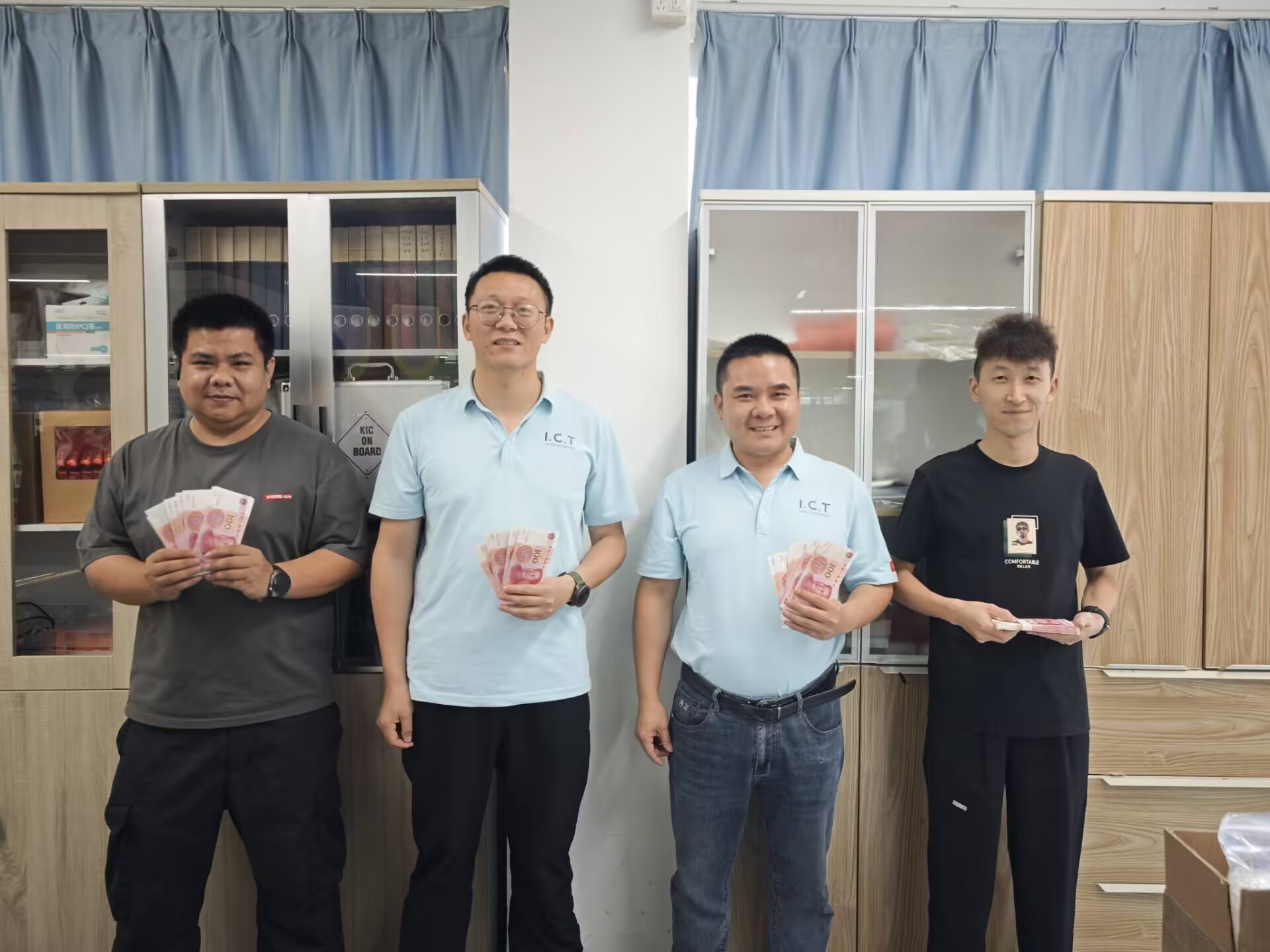 Soporte t&eacute;cnico profesional en cada etapa de su proyecto SMT.jpg